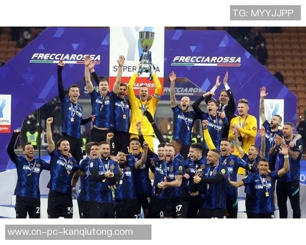 巅峰对决AC米兰与巴萨再度交锋球迷期待精彩瞬间 巅峰对决AC米兰与巴萨再度交锋球迷期待精彩瞬间